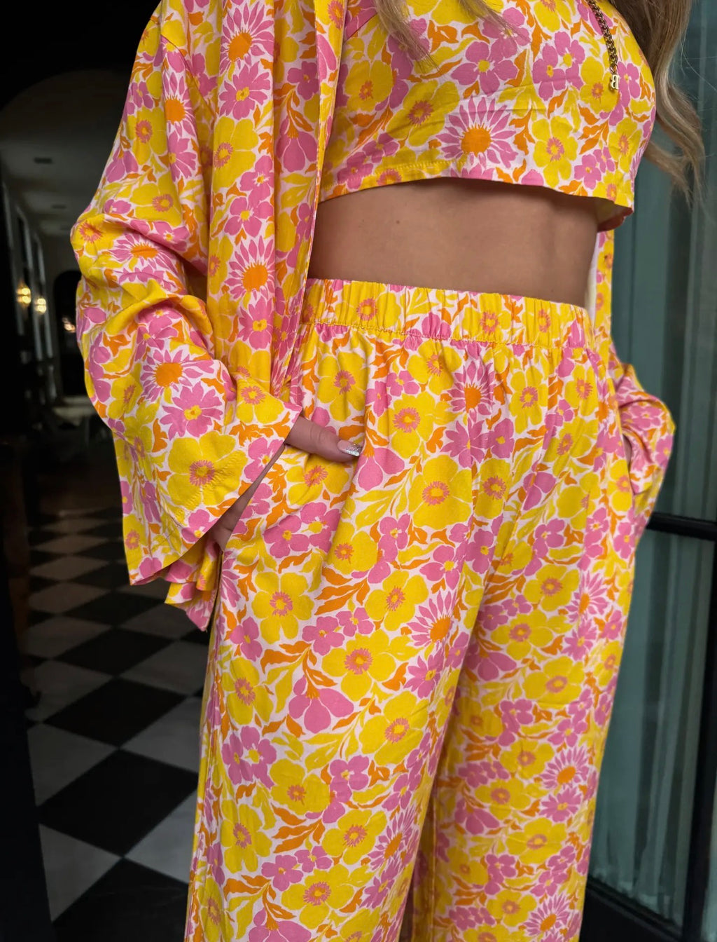 Happy Hour Floral Set